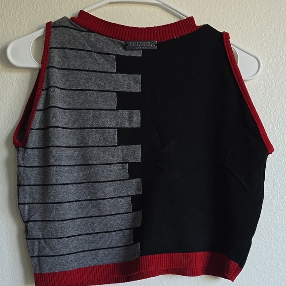 Black and Gray Crop Top - Picture 6 of 9